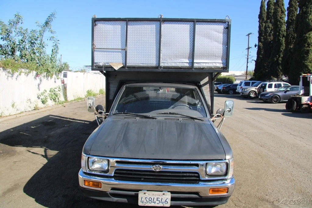 1993 Toyota Hilux 4th Gen - Image 8 of 21