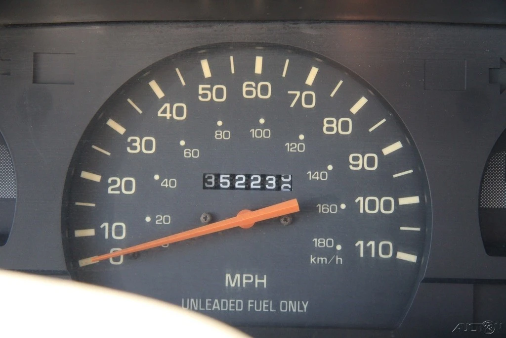1993 Toyota Hilux 4th Gen - Image 13 of 21