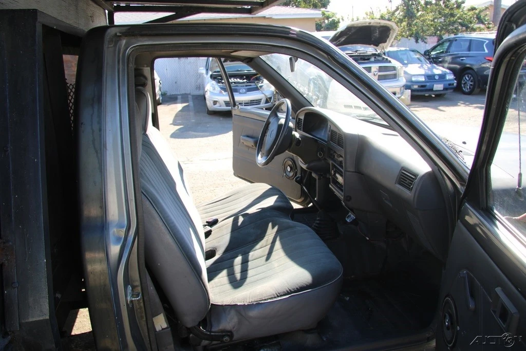 1993 Toyota Hilux 4th Gen - Image 17 of 21