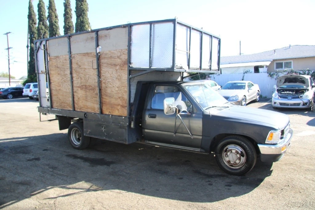 1993 Toyota Hilux 4th Gen - Image 7 of 21