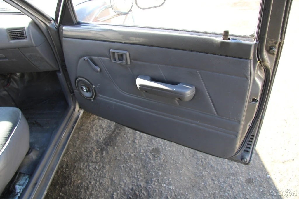 1993 Toyota Hilux 4th Gen - Image 16 of 21