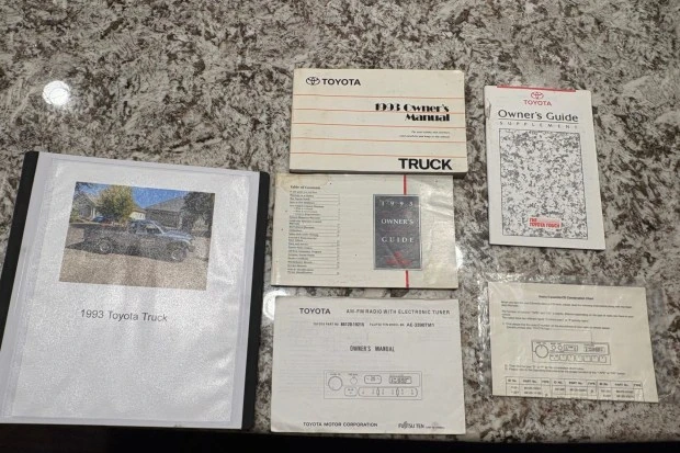 1993 Toyota Hilux 5th Gen - Image 8 of 8