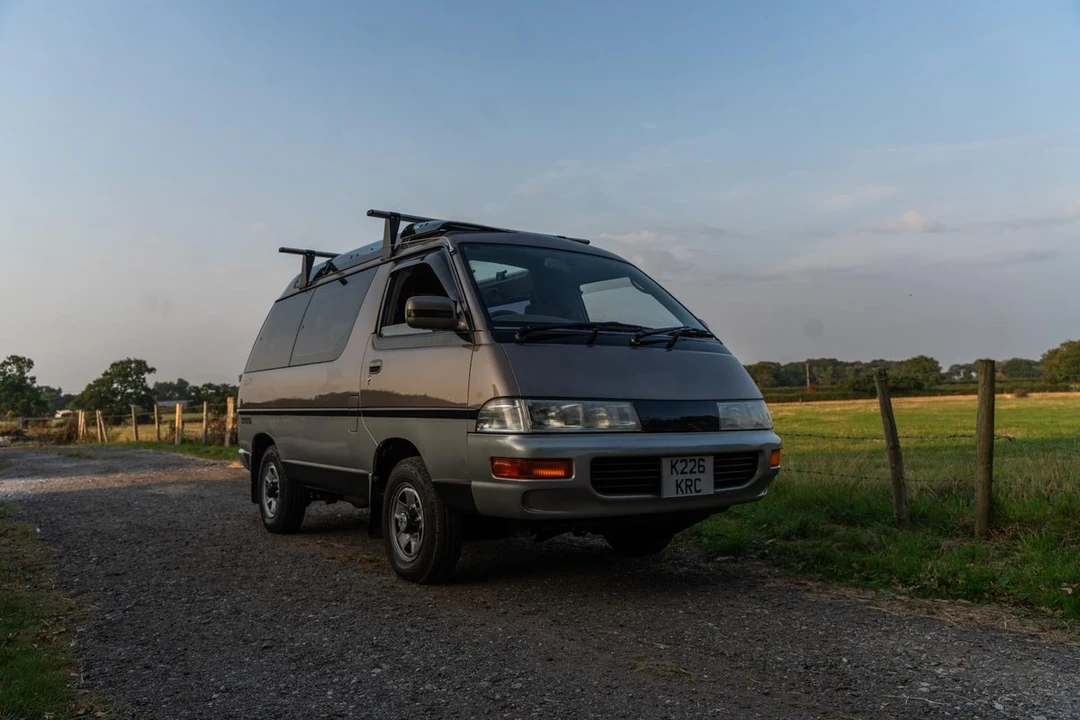 1993 Toyota R20 & R30 TownAce & MasterAce - Image 2 of 30