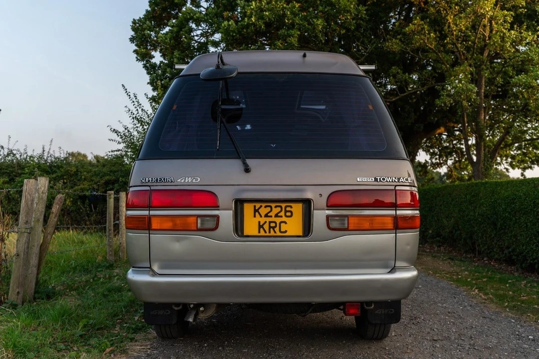 1993 Toyota R20 & R30 TownAce & MasterAce - Image 9 of 30