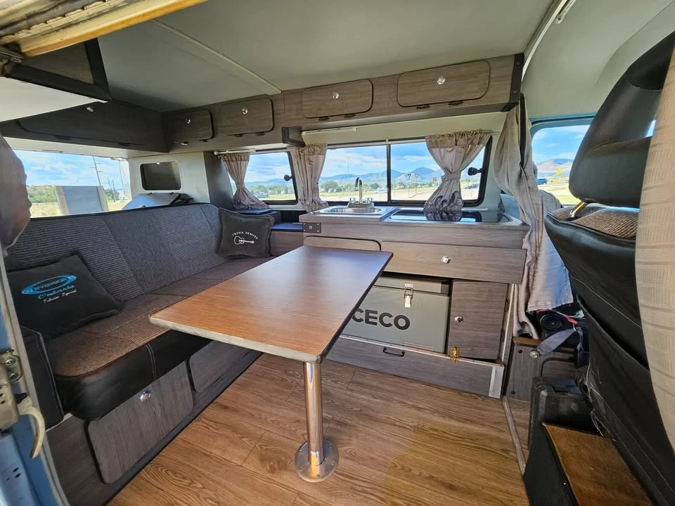 1993 Volkswagen Type 2 - Image 6 of 9
