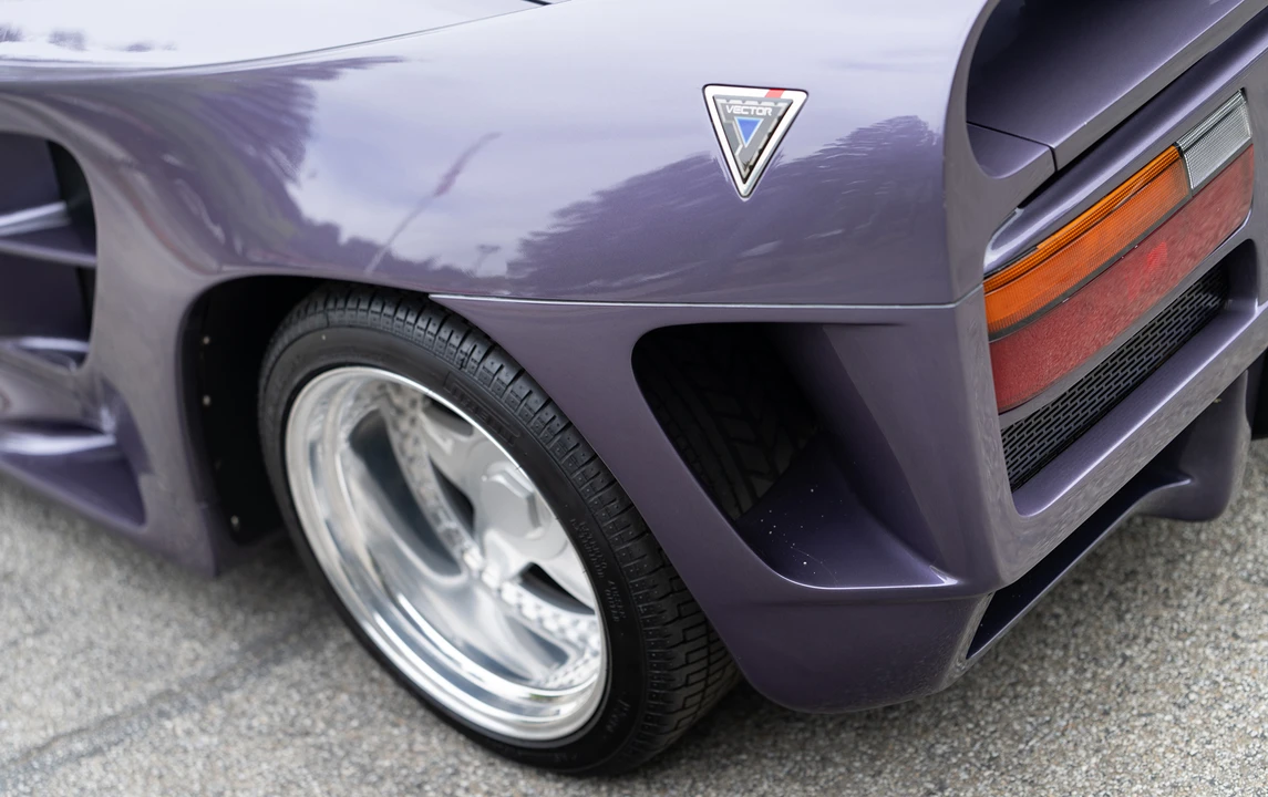 1993 Vector - Image 17 of 24