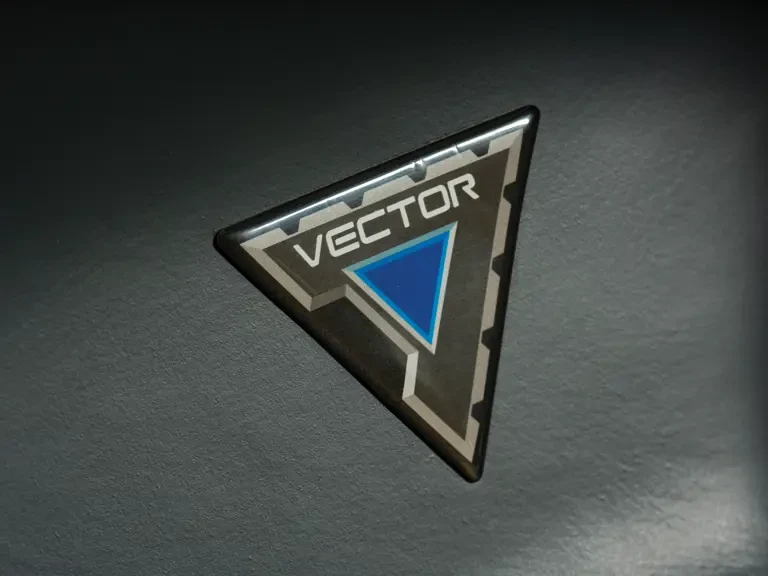 1993 Vector - Image 27 of 31