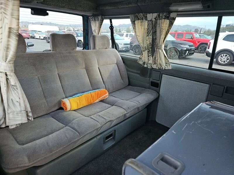 1993 Volkswagen EuroVan - Image 10 of 12