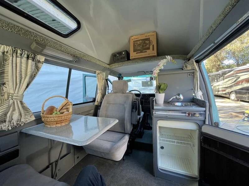 1993 Volkswagen EuroVan - Image 4 of 12