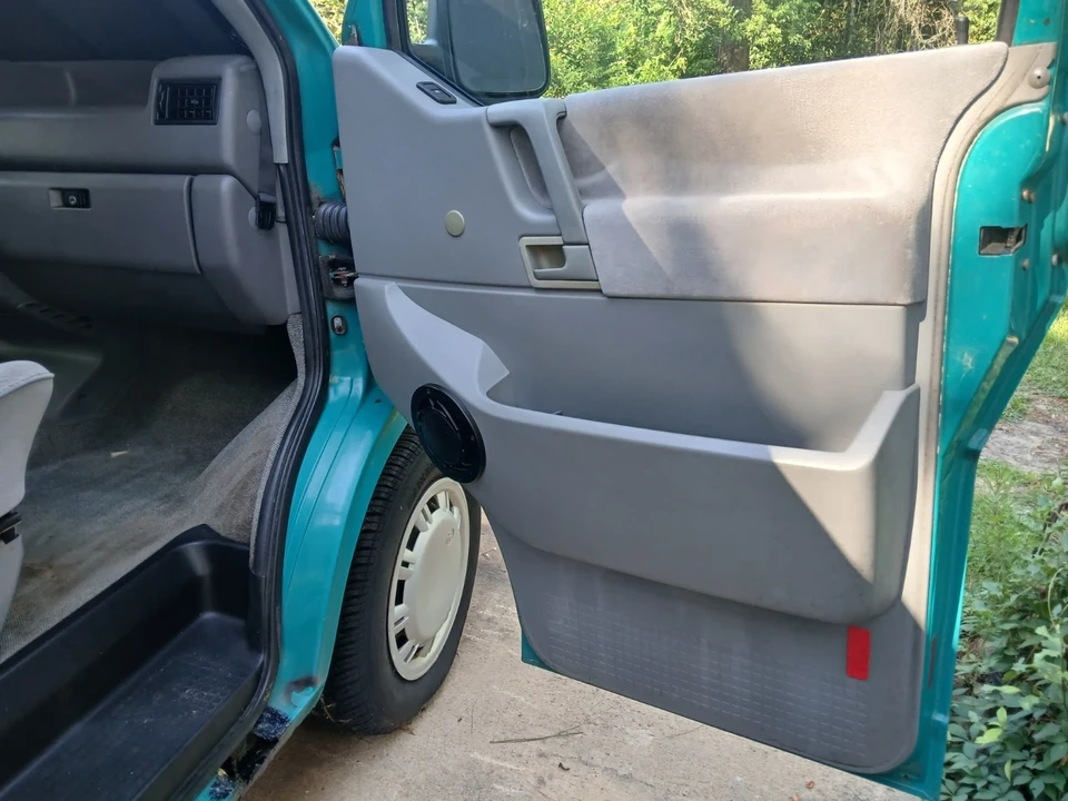 1993 Volkswagen EuroVan - Image 11 of 21