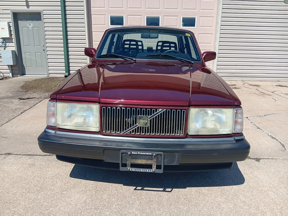 1993 Volvo 244 - Image 24 of 31