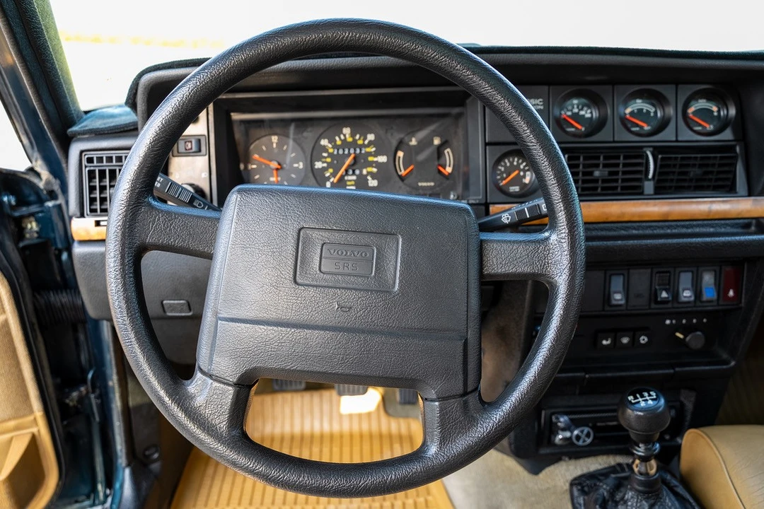 1993 Volvo 245 - Image 14 of 21