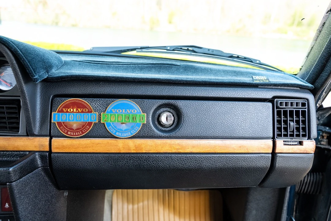 1993 Volvo 245 - Image 20 of 21