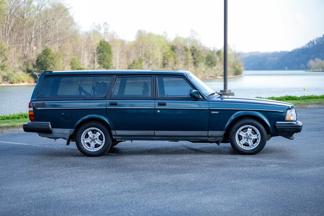 1993 Volvo 245 - Image 4 of 21