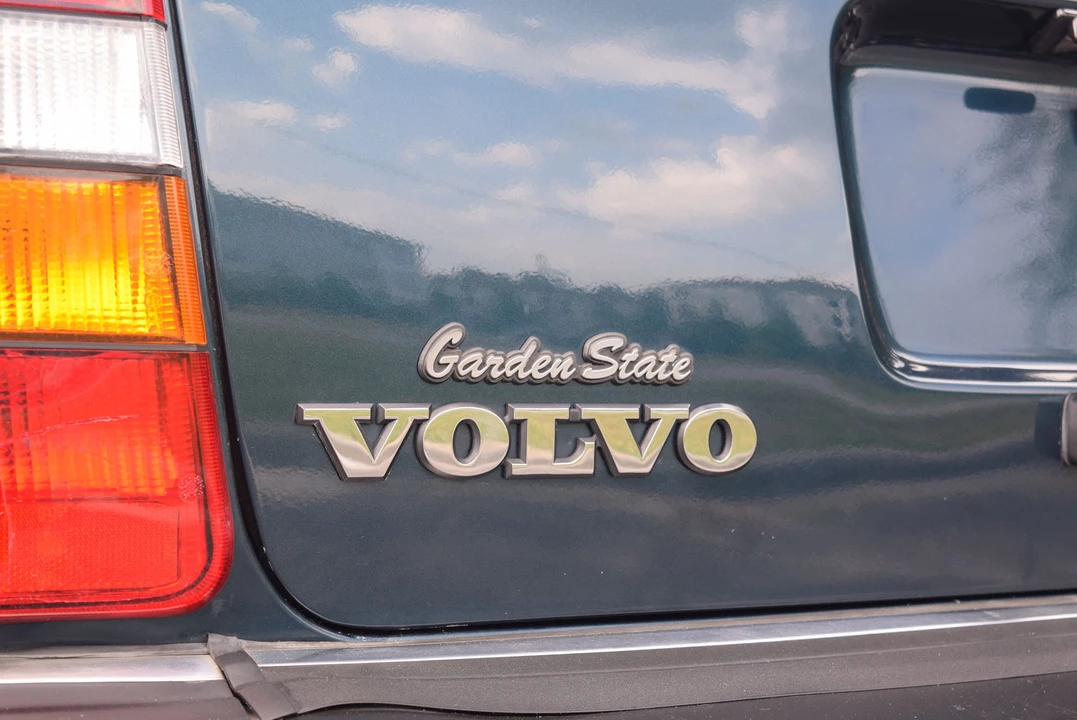 1993 Volvo 245 - Image 23 of 31