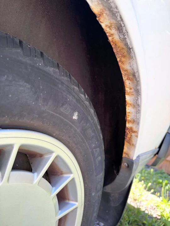1993 Volvo 244 - Image 18 of 18