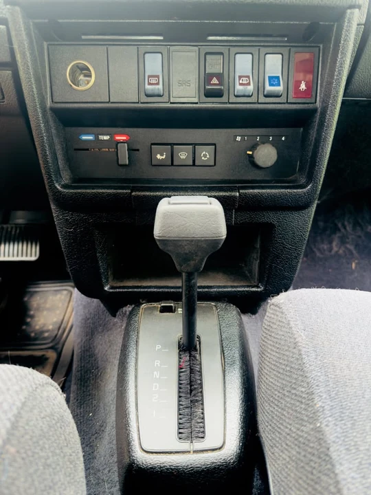 1993 Volvo 244 - Image 7 of 18