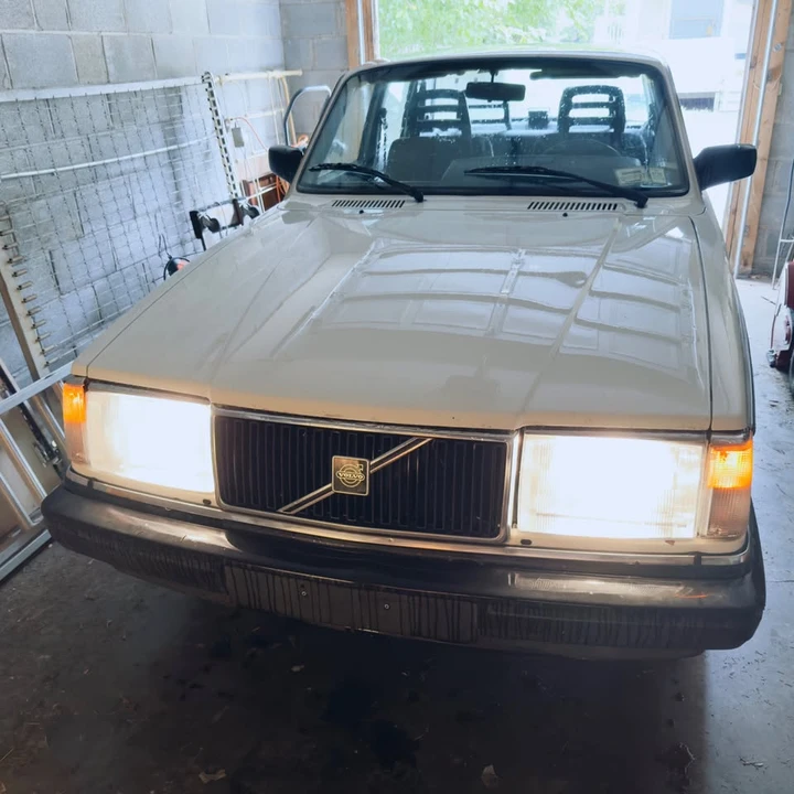 1993 Volvo 244 - Image 4 of 18
