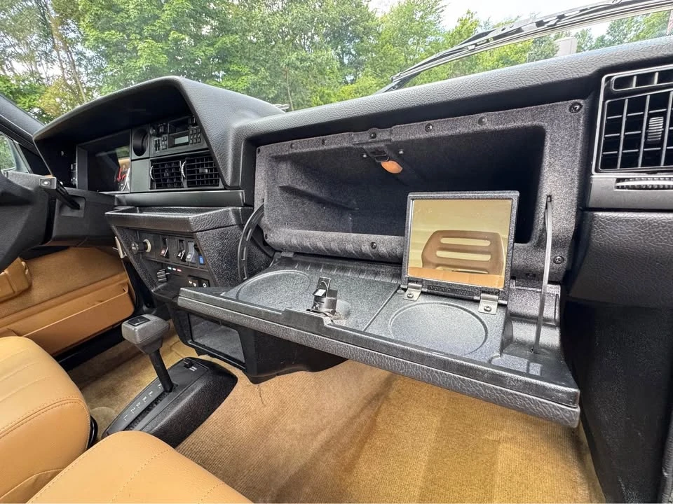 1993 Volvo 244 - Image 8 of 20