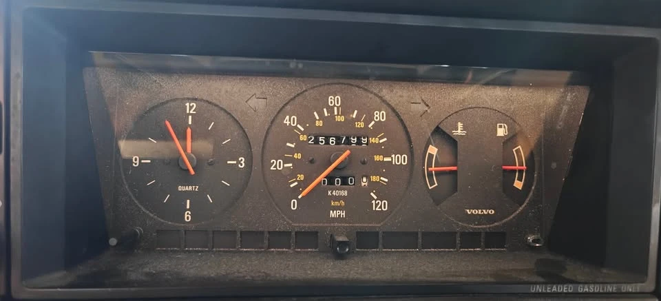 1993 Volvo 244 - Image 14 of 15