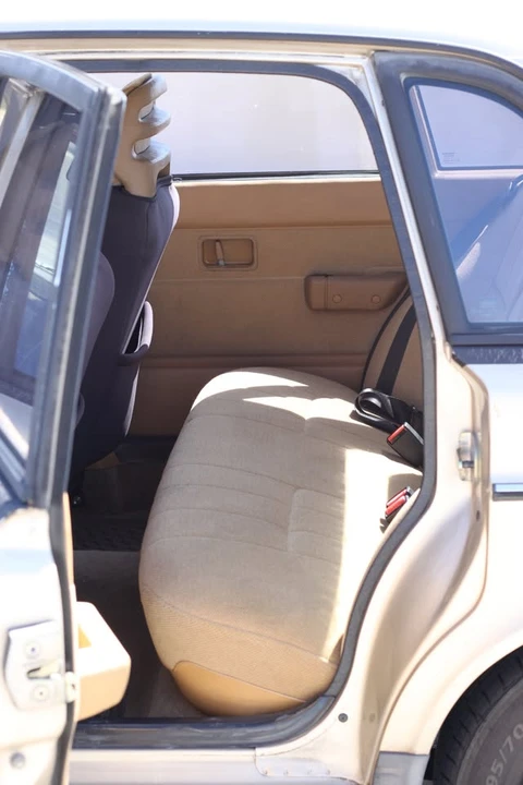 1993 Volvo 244 - Image 9 of 15