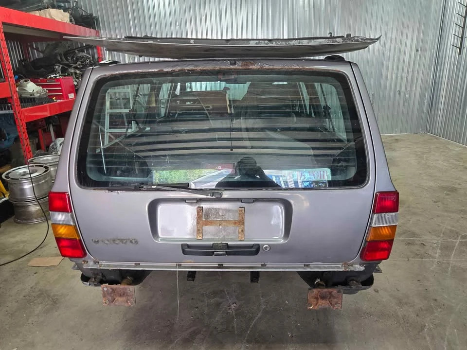 1993 Volvo 244 - Image 17 of 18
