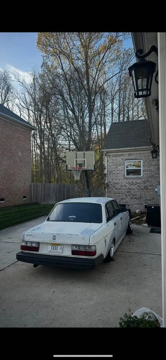 1993 Volvo 244 - Image 2 of 7