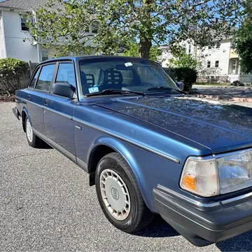 1993 Volvo 240 Sedan 4D