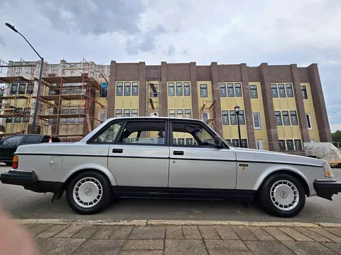 1993 Volvo 240 Sedan 4D
