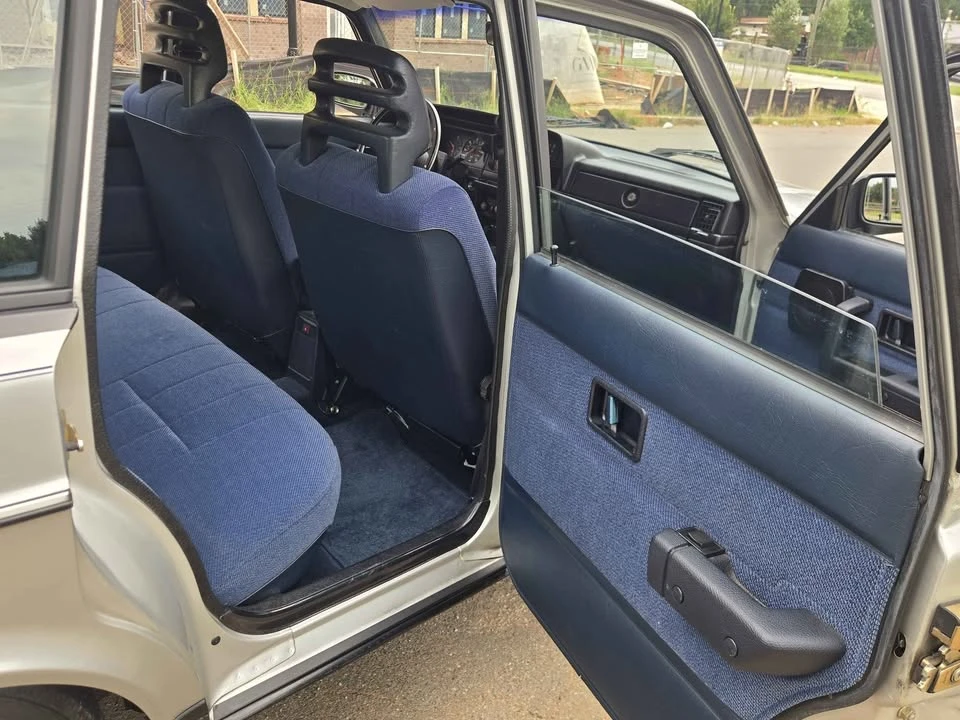 1993 Volvo 244 - Image 17 of 20