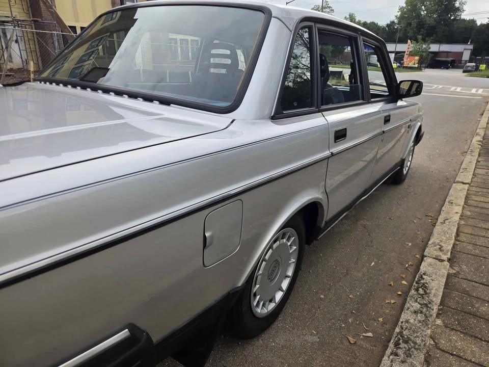 1993 Volvo 244 - Image 7 of 20