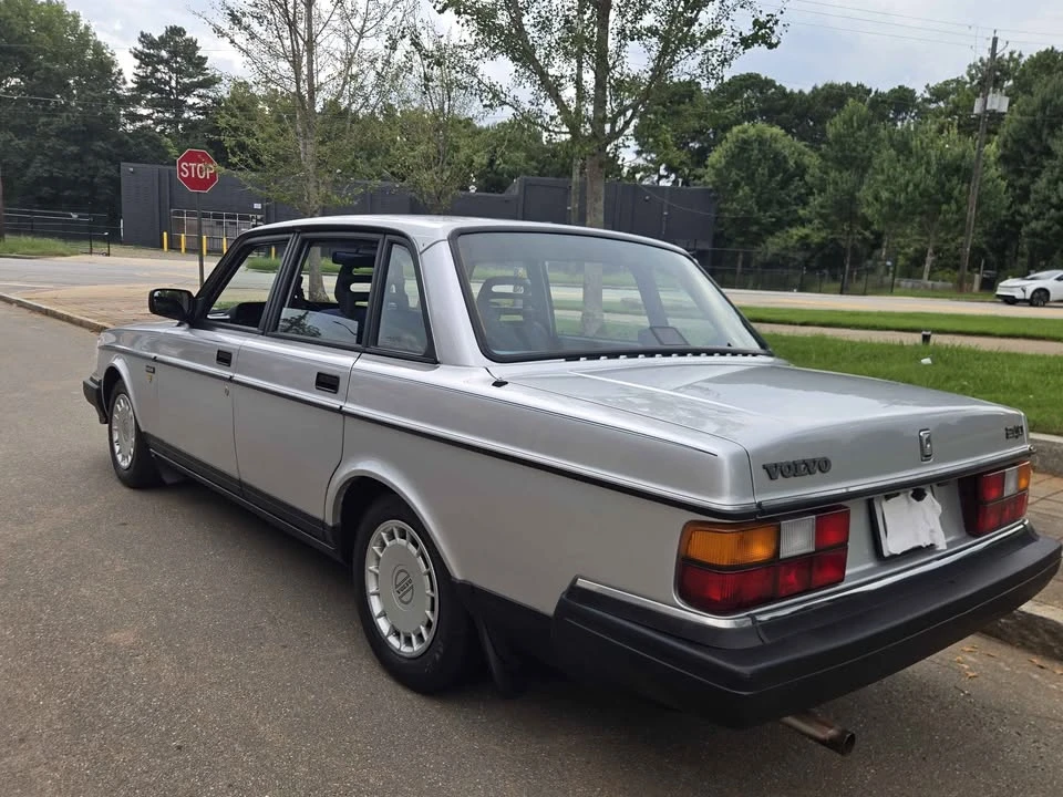 1993 Volvo 244 - Image 4 of 20