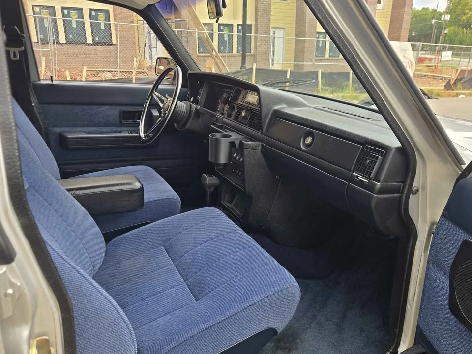 1993 Volvo 244 - Image 18 of 20