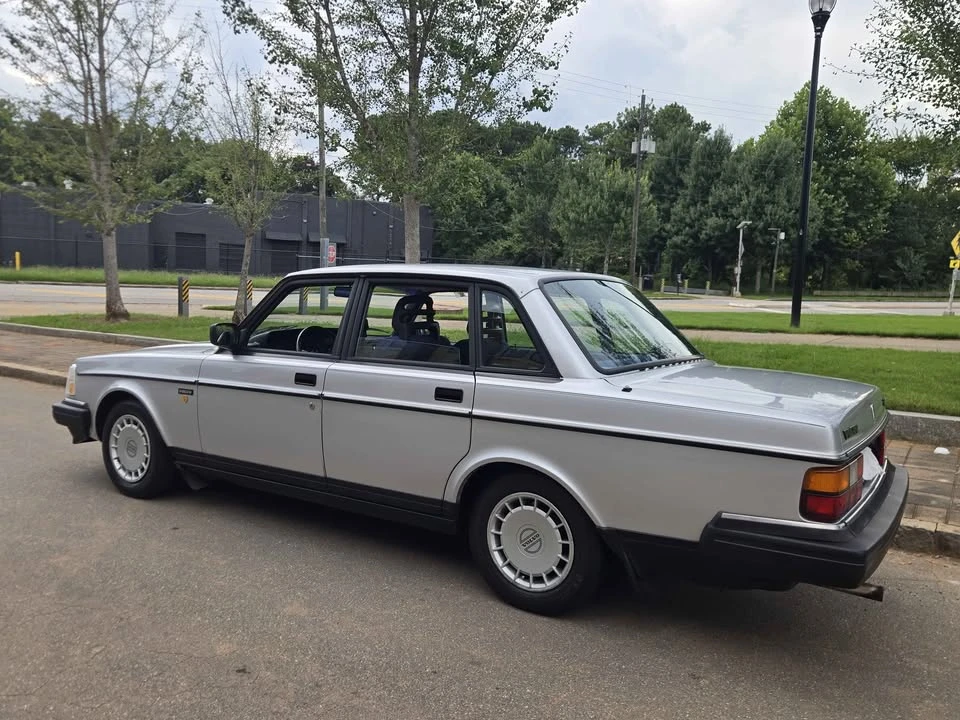 1993 Volvo 244 - Image 3 of 20
