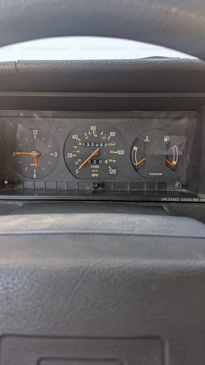 1993 Volvo 244 - Image 5 of 7