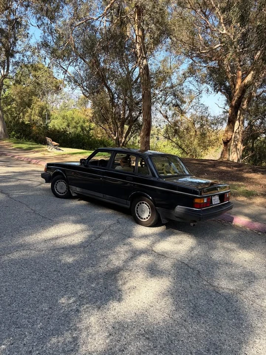 1993 Volvo 244 - Image 4 of 8