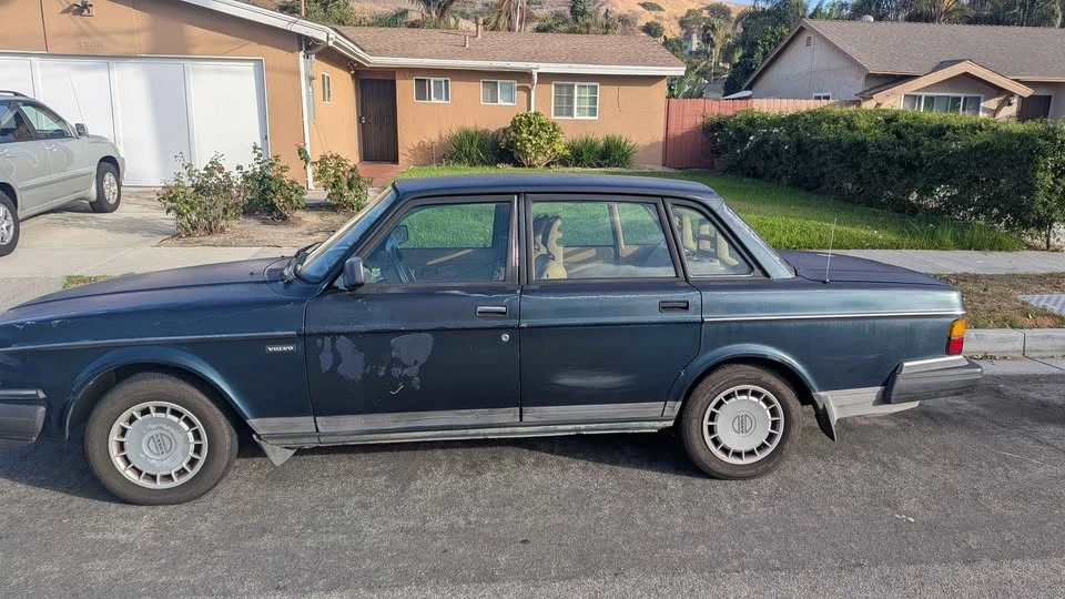 1993 Volvo 244 - Image 2 of 7