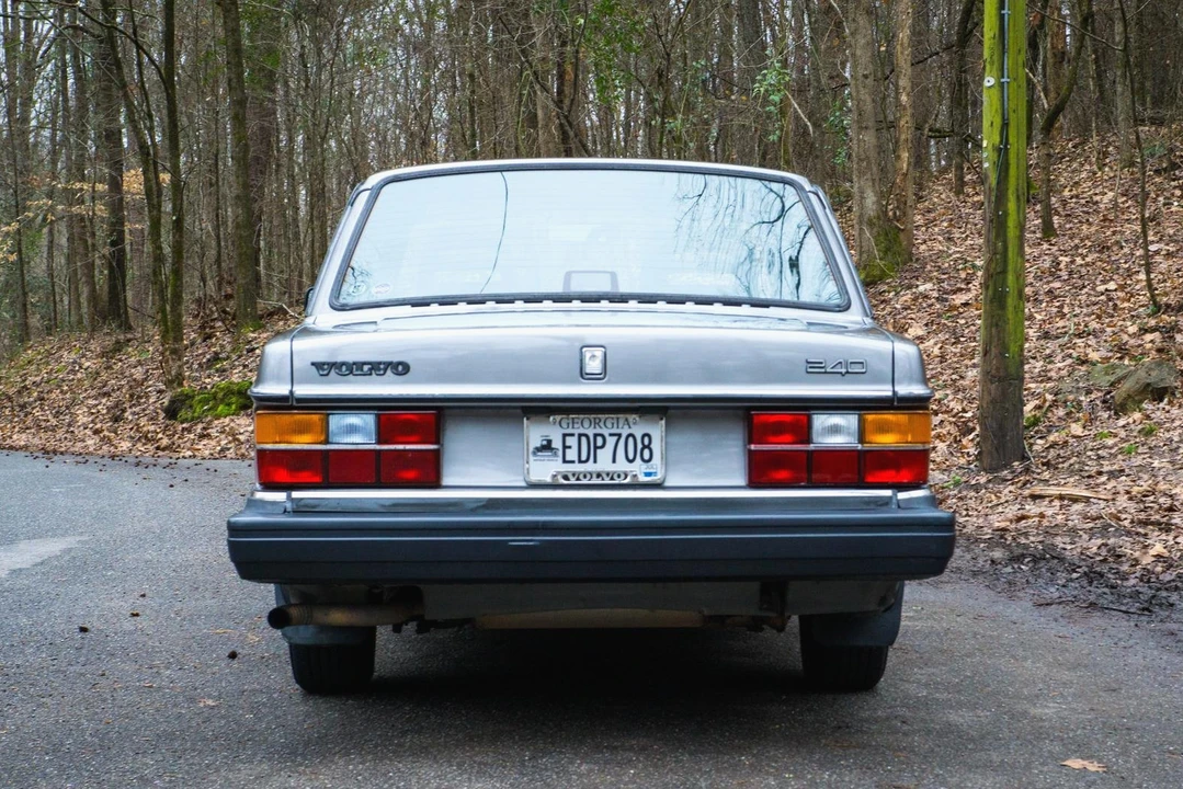 1993 Volvo 244 - Image 5 of 31