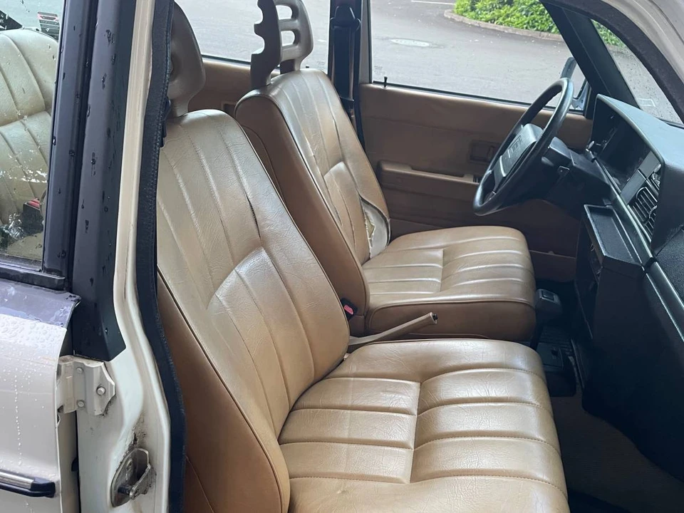 1993 Volvo 245 - Image 6 of 8