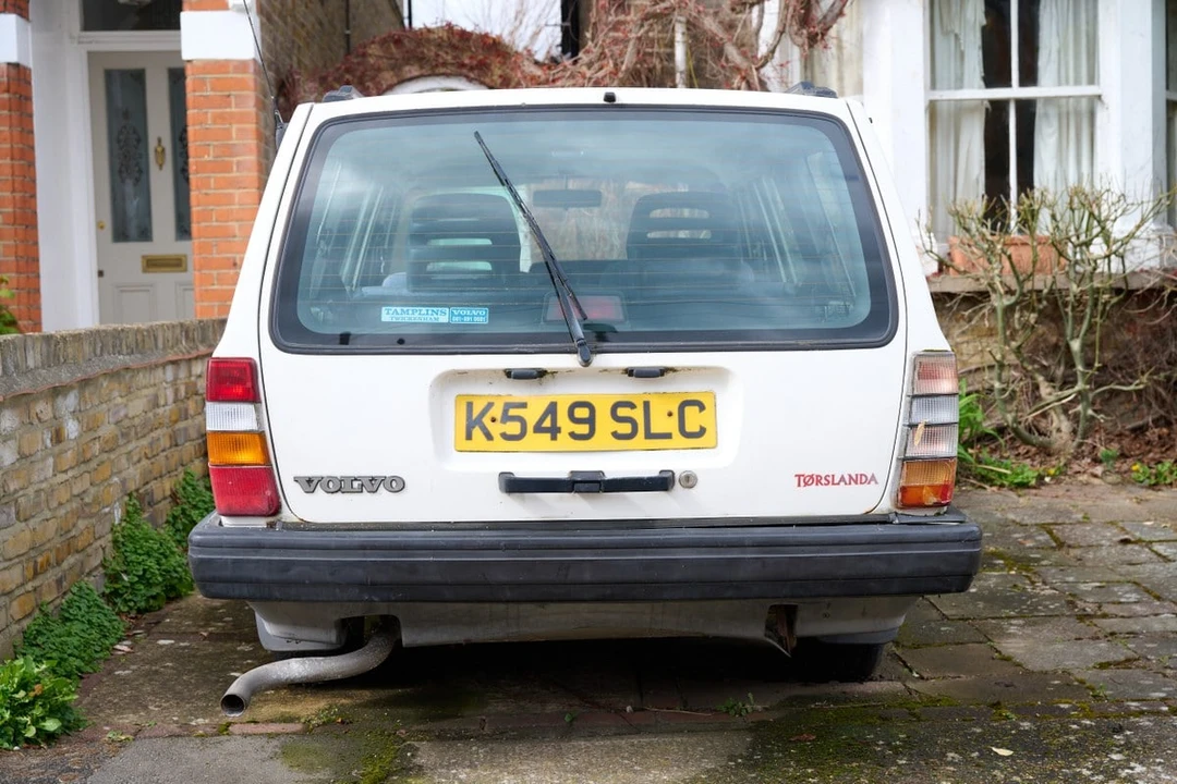 1993 Volvo 200 Series - Image 2 of 30