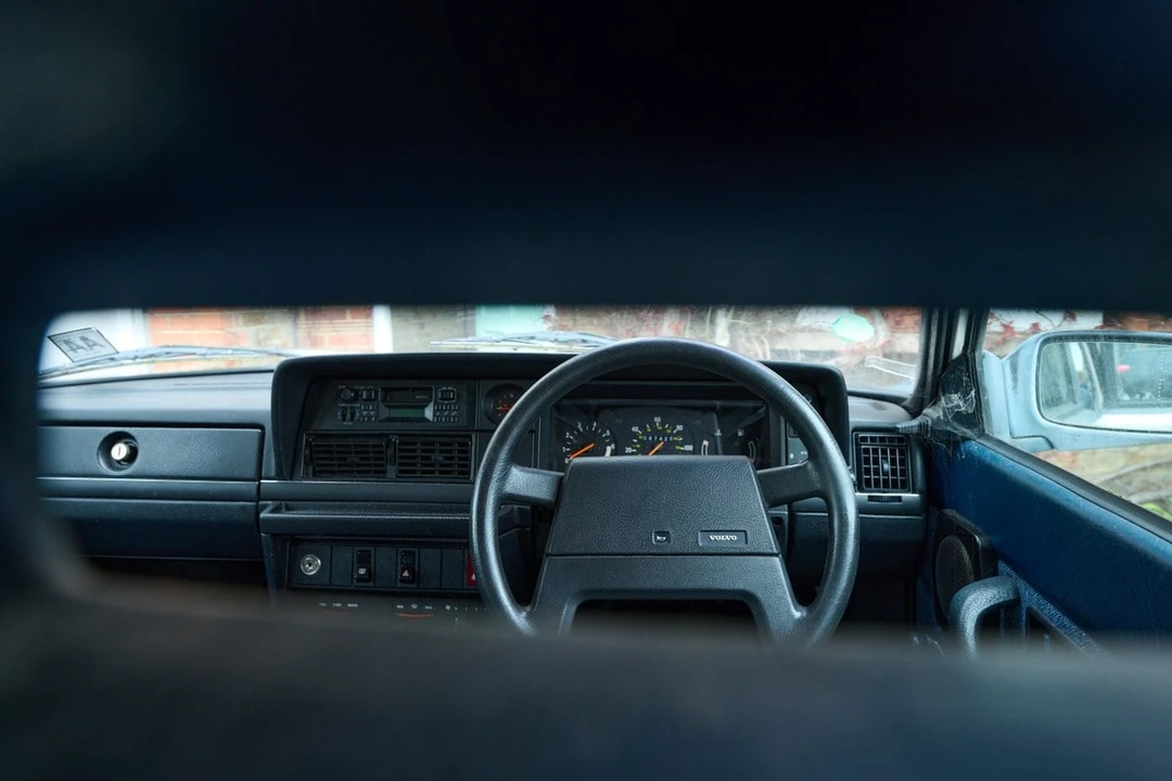 1993 Volvo 200 Series - Image 22 of 30