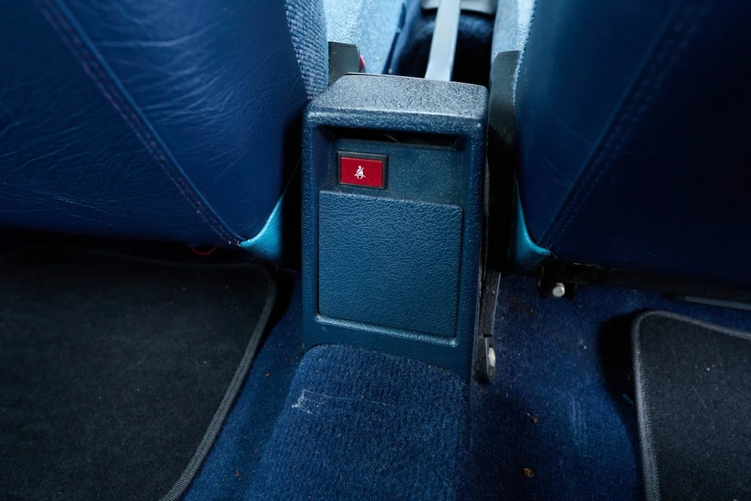1993 Volvo 200 Series - Image 23 of 30