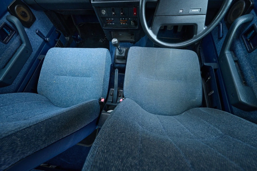 1993 Volvo 200 Series - Image 26 of 30