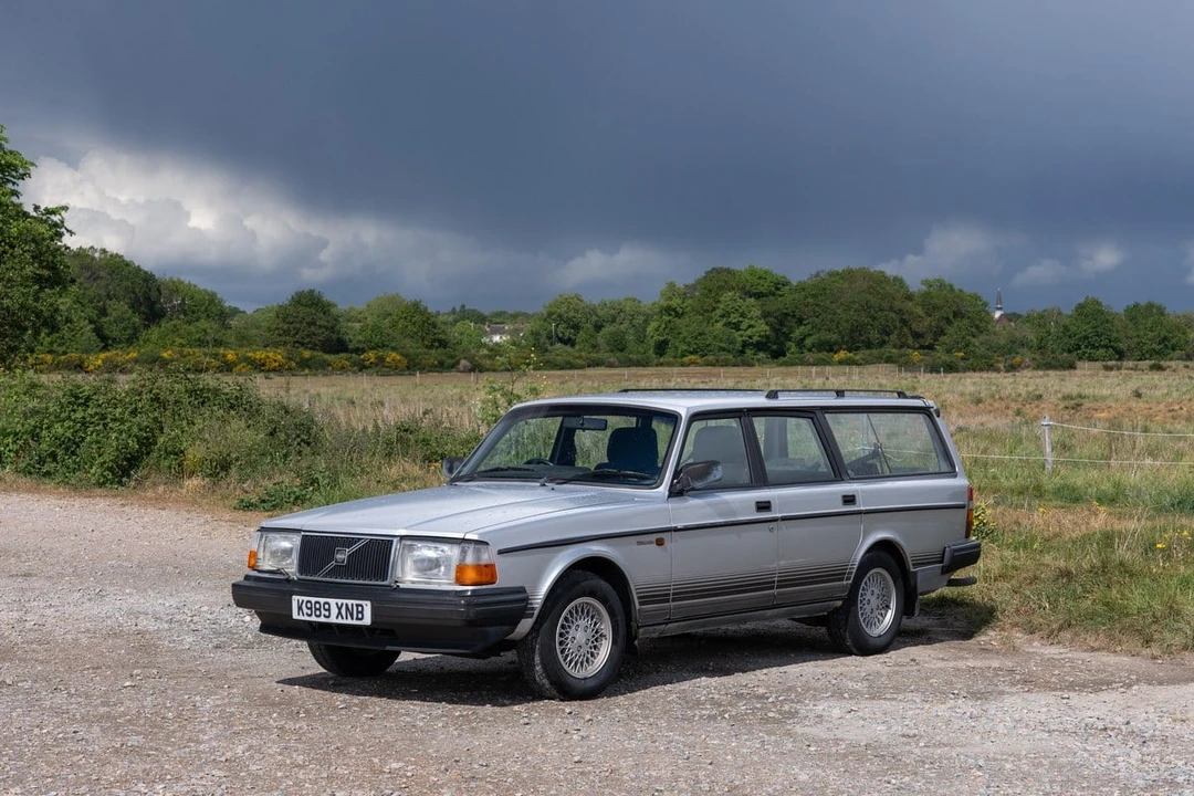 1993 Volvo 200 Series - Image 3 of 30