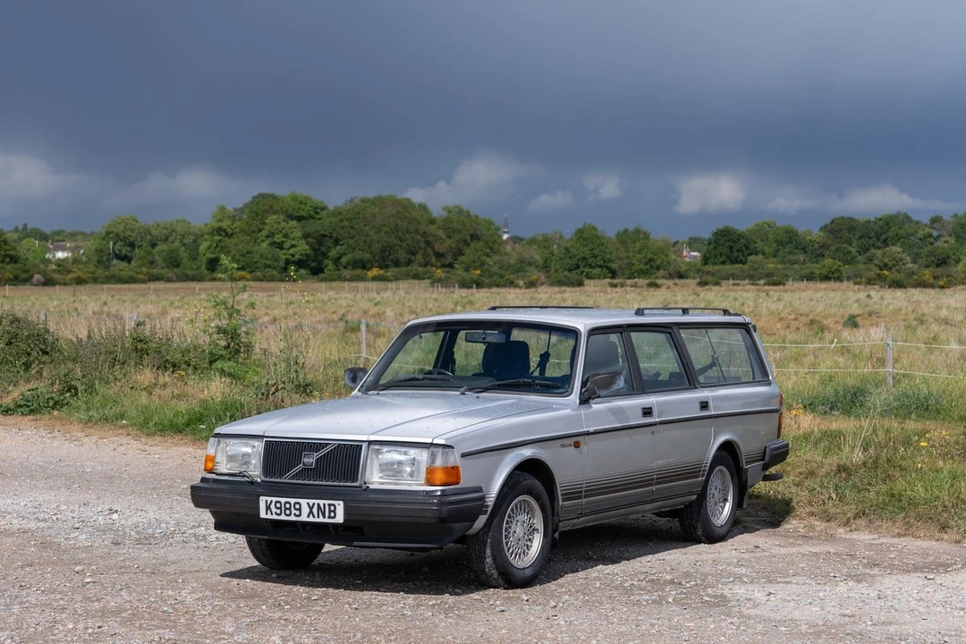 1993 Volvo 200 Series - Image 6 of 30