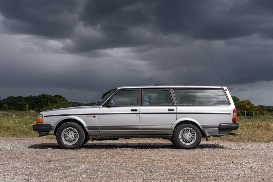 1993 Volvo 200 Series - Image 20 of 30