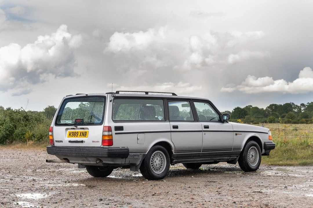 1993 Volvo 200 Series - Image 22 of 30