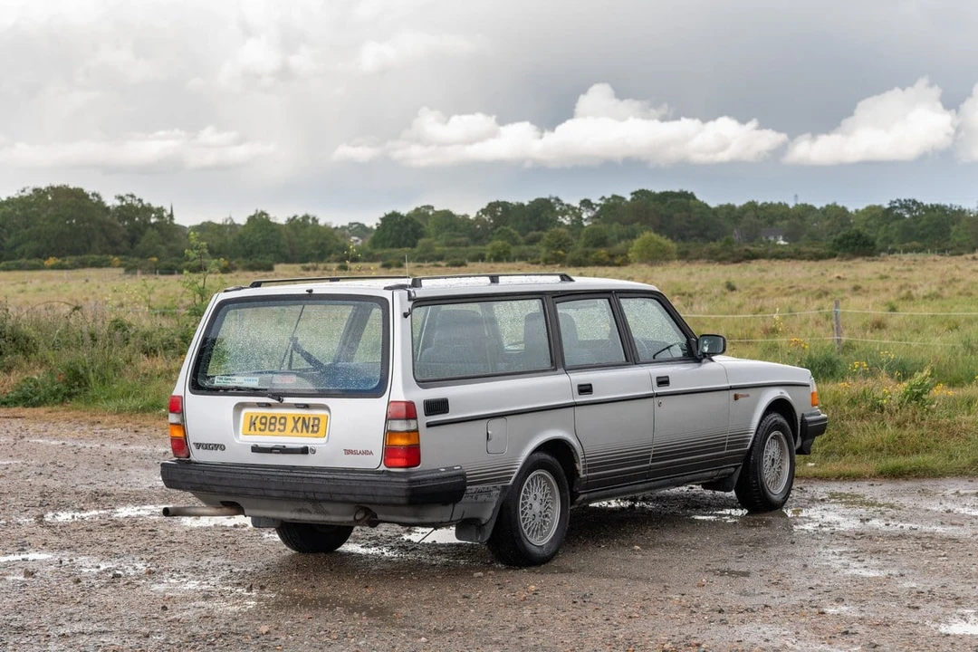 1993 Volvo 200 Series - Image 23 of 30