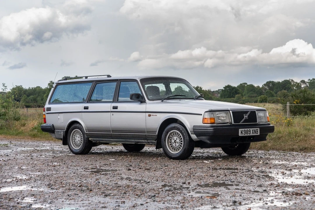 1993 Volvo 200 Series - Image 29 of 30