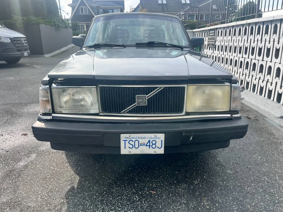 1993 Volvo 245 - Image 2 of 13